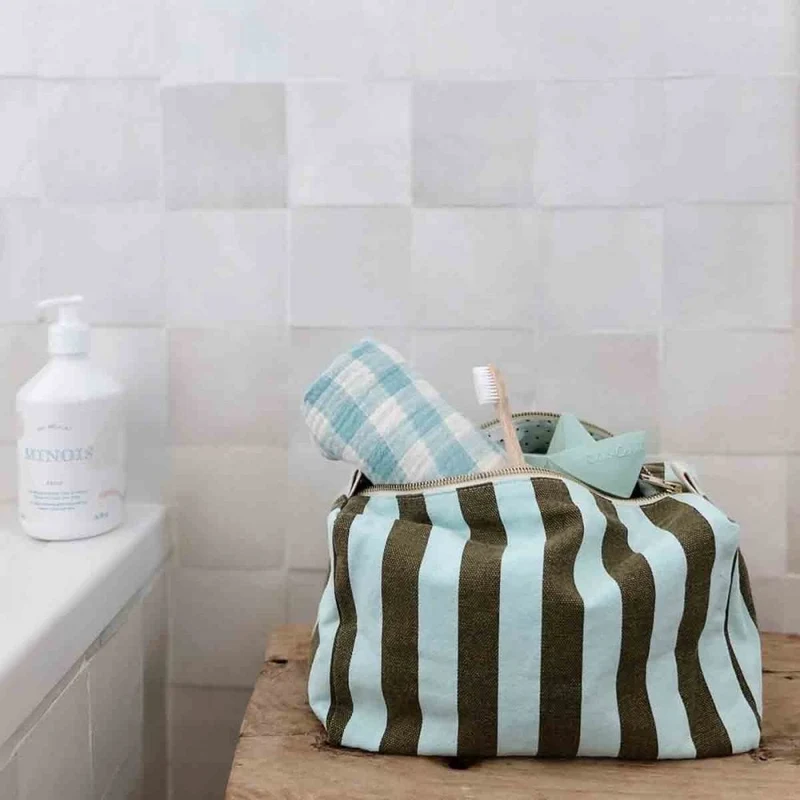 VIC WASH BAG