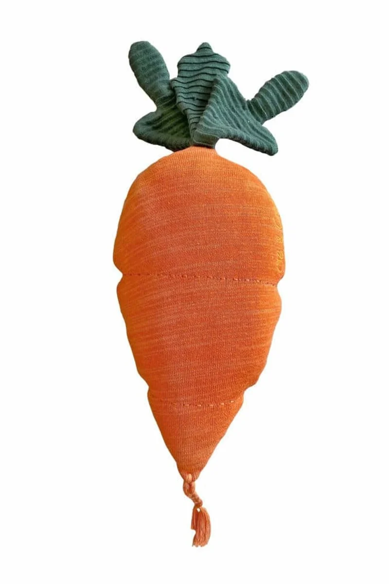 Lorena Canals Gestricktes Kissen Cathy the Carrot