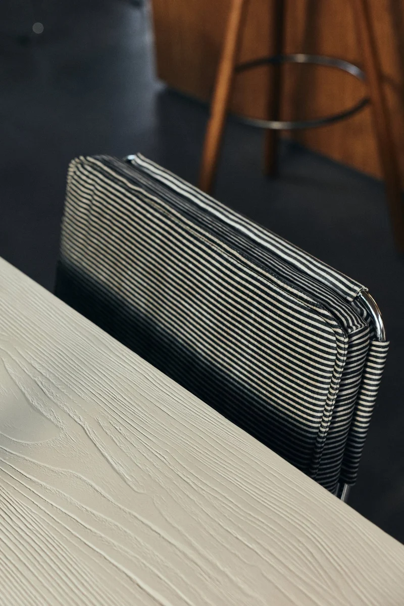 Chaise en acier chromé et tissu rayé 51,5x62,5x83,5cm Endless - HKliving