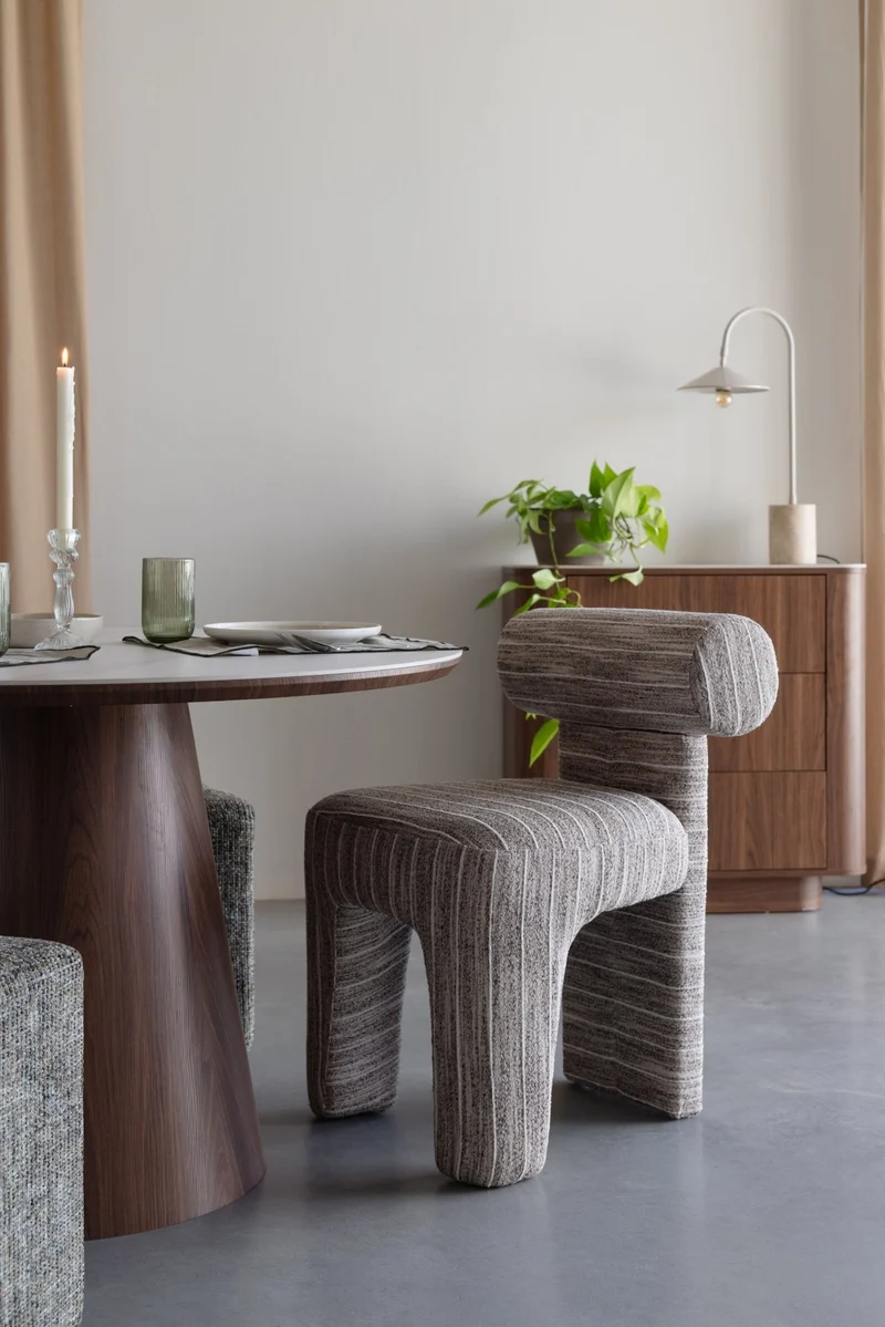Chaise en tissu beige Vania - The Cool Republic