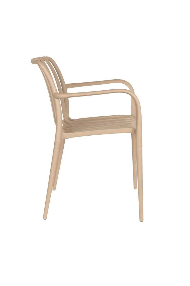 Chaise d'extérieur avec accoudoirs en plastique beige Cala - The Cool Republic