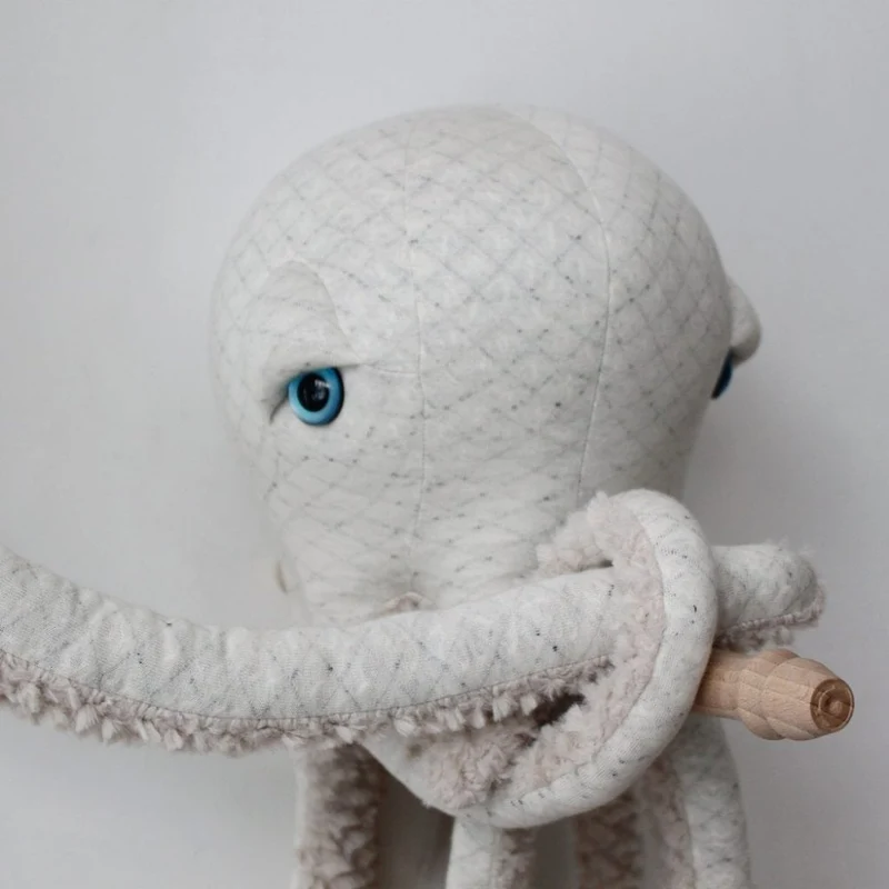 ALBINO OCTOPUS