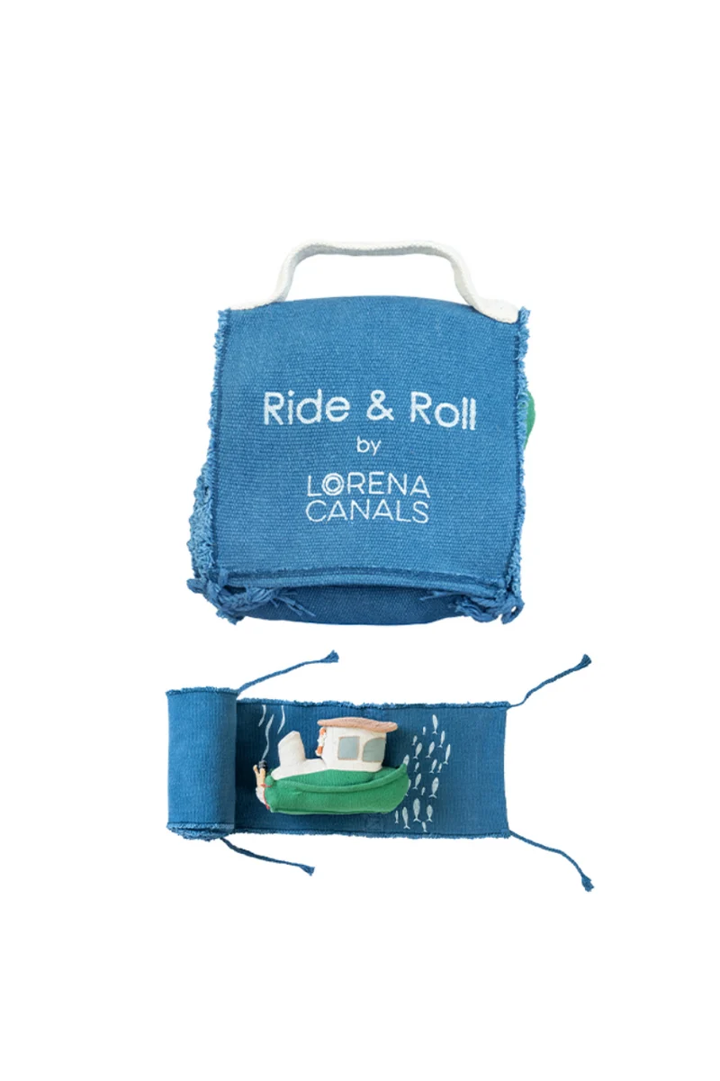Lorena Canals Ride & Roll Fischerboot