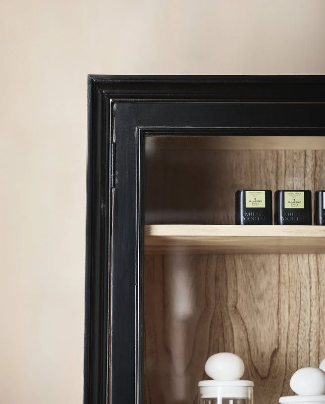 Armoire vitrine en bois noir 149x44x210cm Viva - Nordal