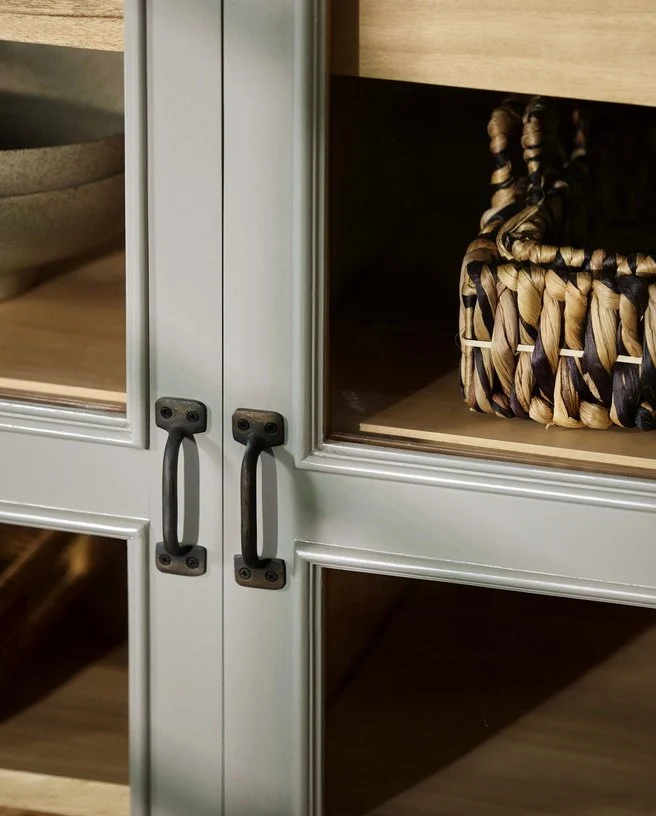 Armoire vitrine en bois gris 148x44x96,5cm Viva - Nordal