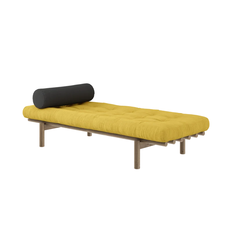 Lit de jour en pin massif avec matelas jaune miel 72x200cm Next - Karup Design