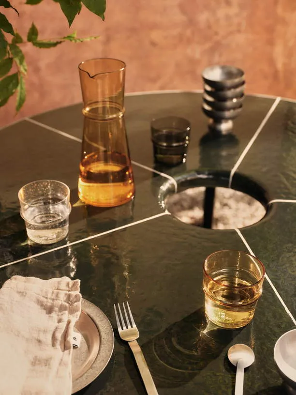 Table à manger en béton et fibre de verre vert 120x75cm Deya - Ferm living