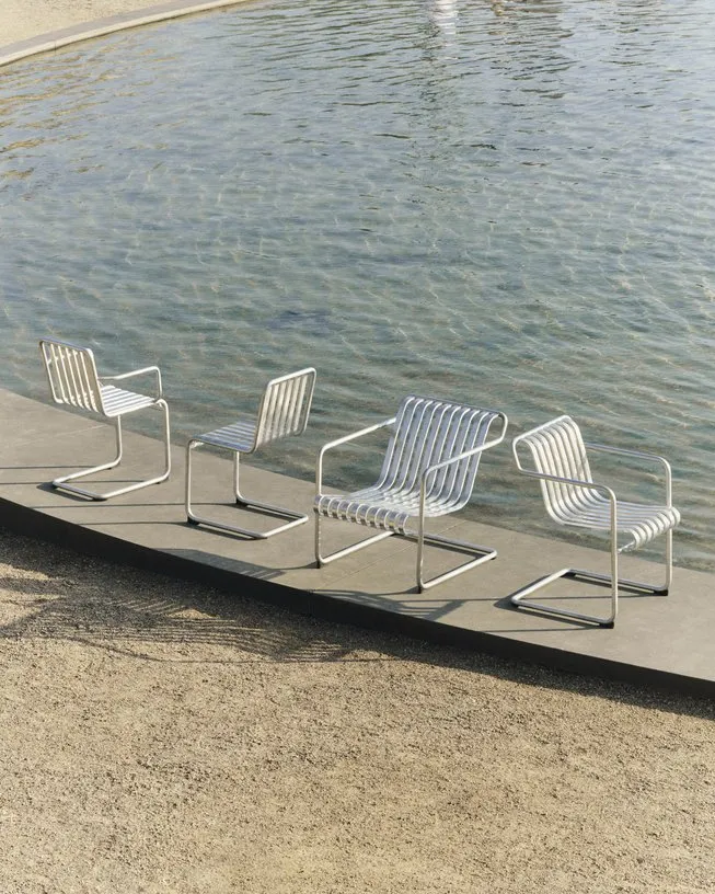 Chaise de jardin avec accoudoirs en acier galvanisé 54x65x80cm Palissade - HAY
