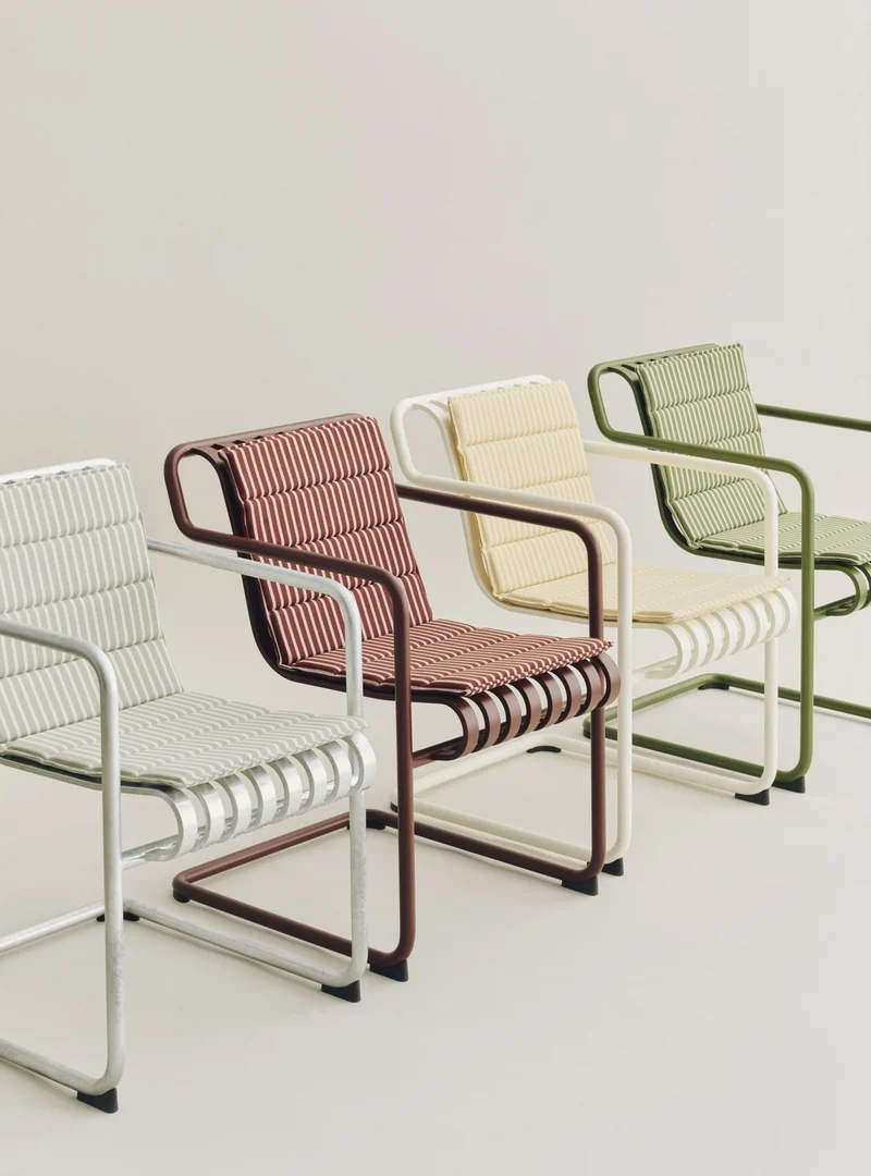 Chaise de jardin avec accoudoirs en acier galvanisé 54x65x80cm Palissade - HAY