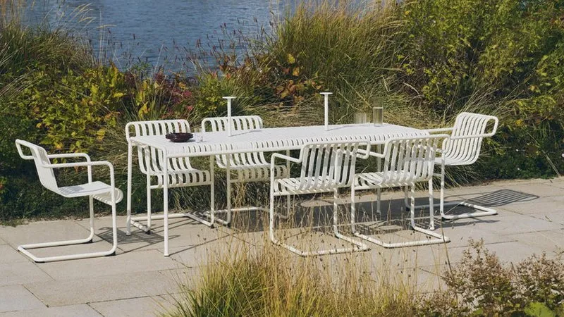 Chaise de jardin avec accoudoirs en acier blanc crème 54x65x80cm Palissade - HAY