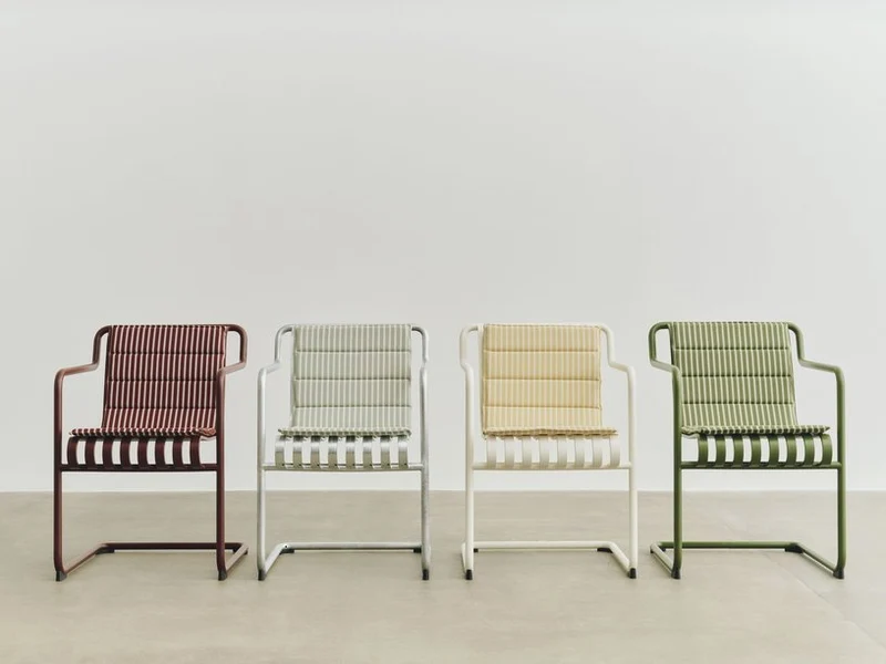 Chaise de jardin avec accoudoirs en acier gris clair 54x65x80cm Palissade - HAY