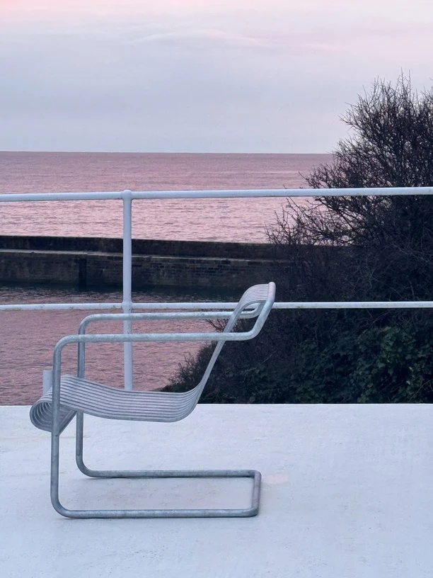 Fauteuil de jardin avec accoudoirs en acier galvanisé Palissade - HAY