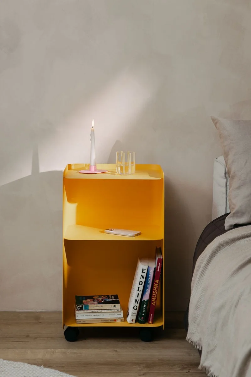 Table d'appoint à roulettes deux étages en acier jaune 40x30x67,5cm Juno - Metallbude