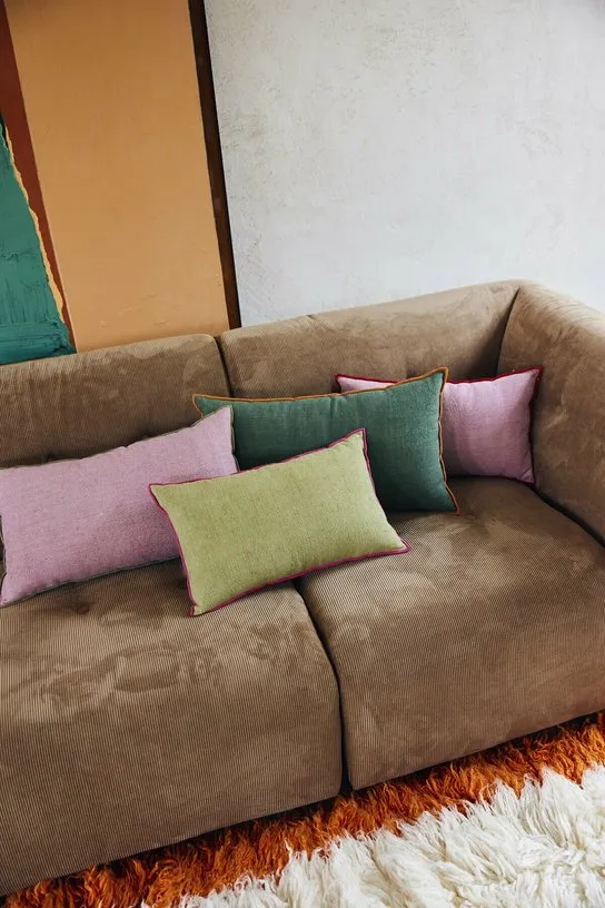 Coussin vert liseré rose 50 x 30 cm Mansion - HKliving