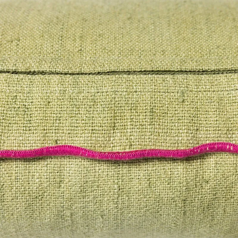 Coussin vert liseré rose 50 x 30 cm Mansion - HKliving