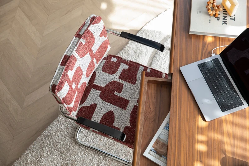 Chaise en tissu aux motifs rouge et acier chromé Ridge - Zuiver
