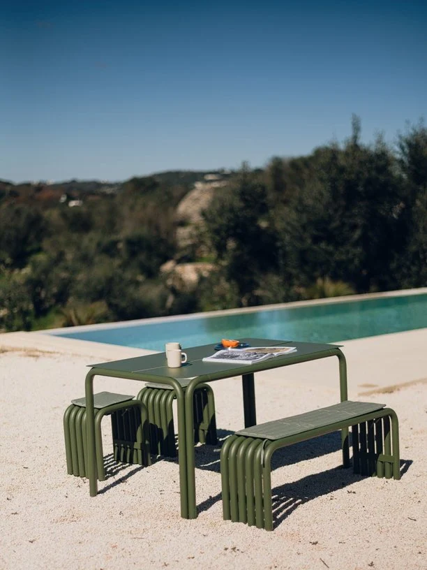Tabouret en acier vert forêt Nokk - noo.ma
