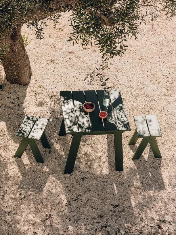Tabouret de jardin en bois de pin massif vert forêt 40x40x44cm Navo - noo.ma