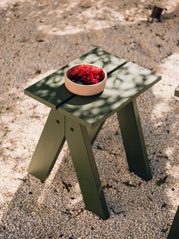 Tabouret de jardin en bois de pin massif vert forêt 40x40x44cm Navo - noo.ma