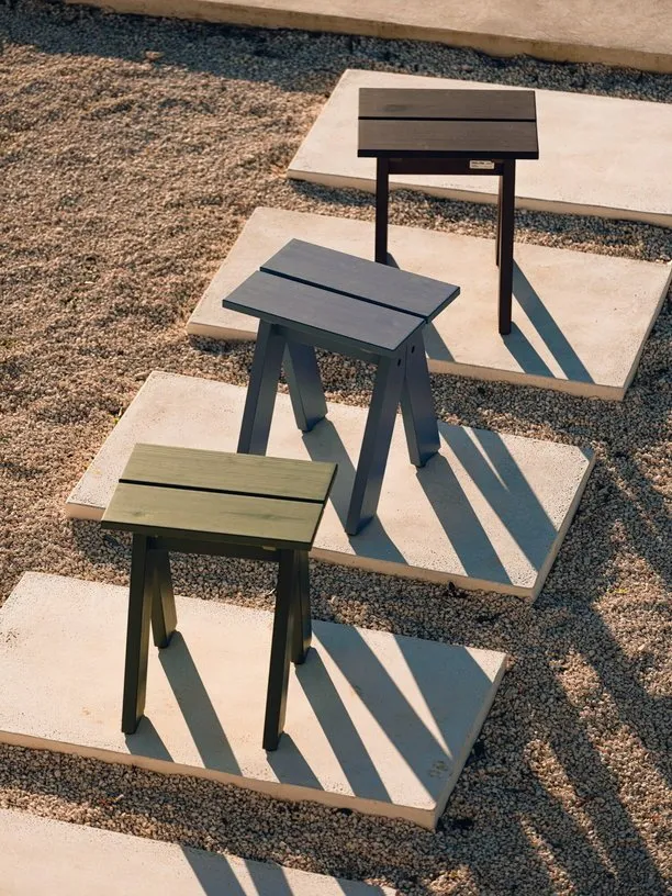 Tabouret de jardin en bois de pin massif vert forêt 40x40x44cm Navo - noo.ma