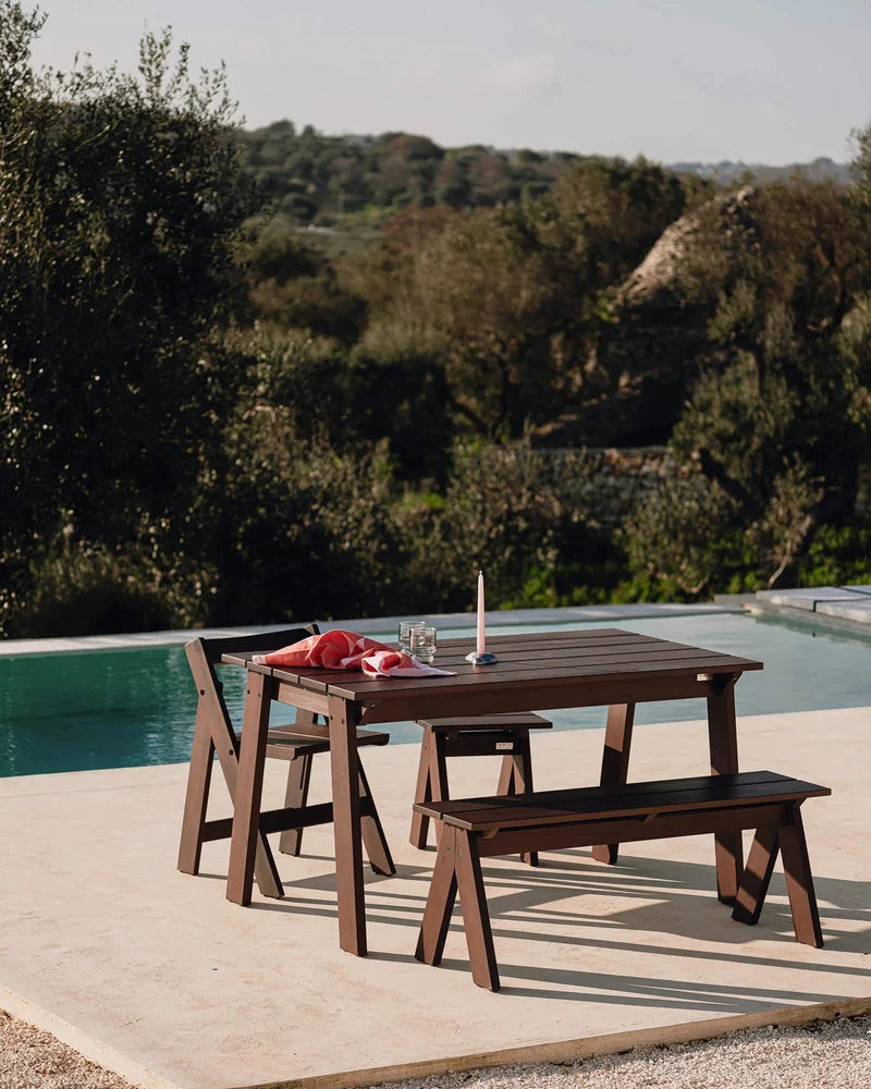 Table de jardin en bois de pin massif brun cacao 79x77x73cm Navo - noo.ma