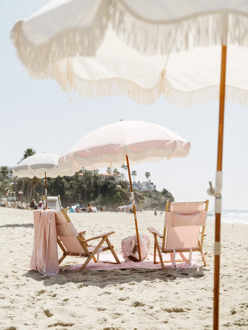 Chaise de plage pliante en toile à rayures rose Lauren's Stripe The Tommy Chair - Business & Pleasure