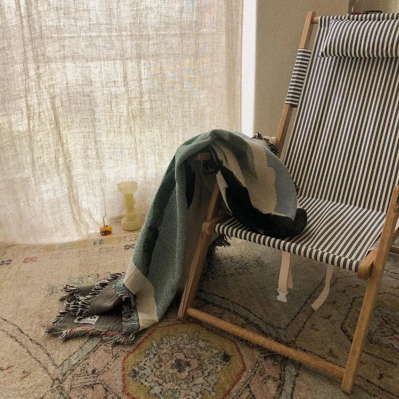 Chaise de plage pliante en toile à rayures bleu marine Lauren's Stripe The Tommy Chair - Business & Pleasure