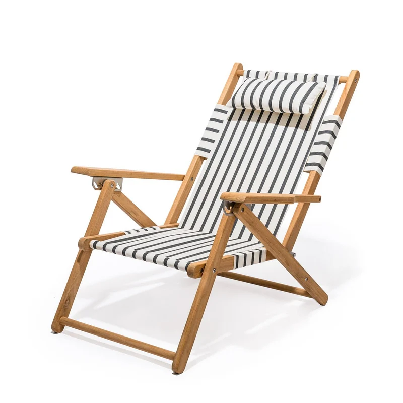 Chaise de plage pliante en toile à rayures noires Monaco The Tommy Chair - Business & Pleasure