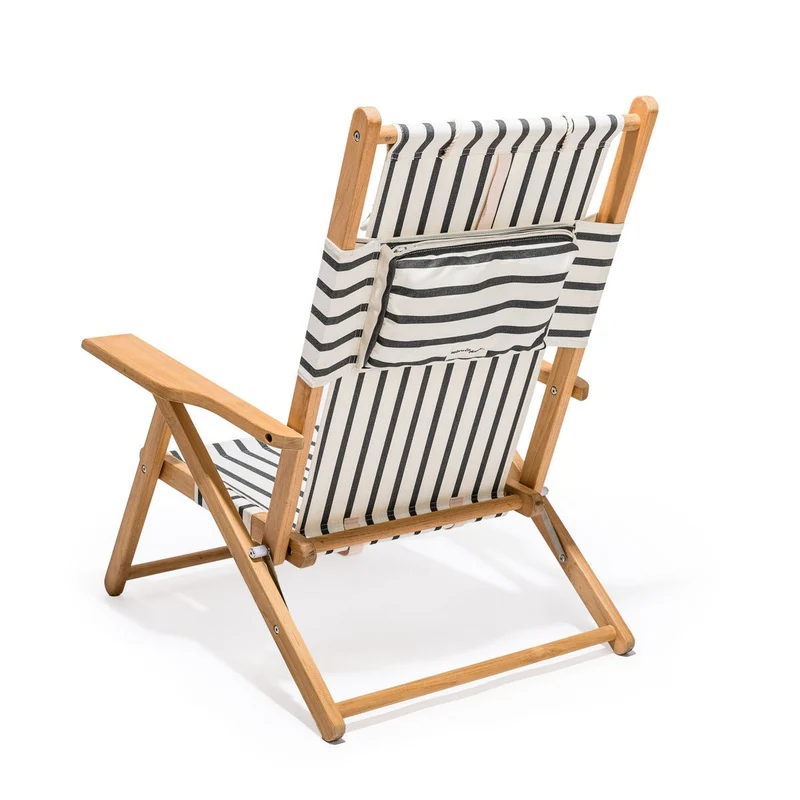 Chaise de plage pliante en toile à rayures noires Monaco The Tommy Chair - Business & Pleasure