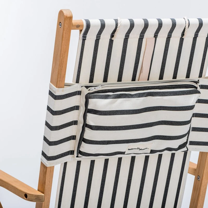 Chaise de plage pliante en toile à rayures noires Monaco The Tommy Chair - Business & Pleasure