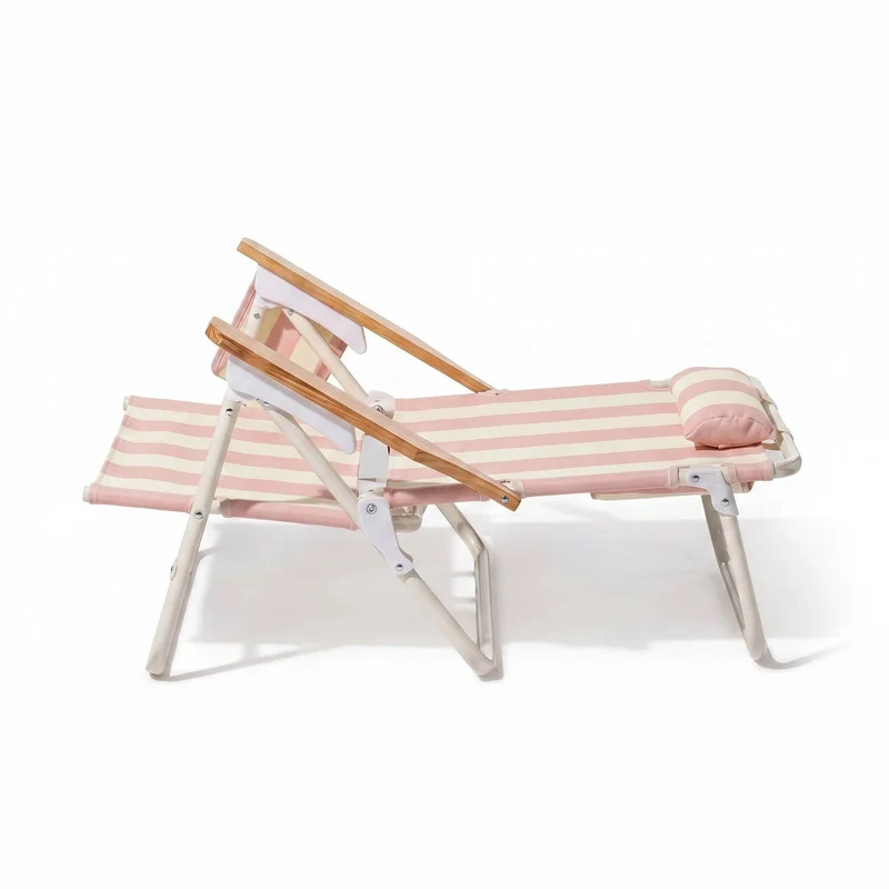 Chaise pliante de plage en toile à rayures rose Crew Pink Stripe The Penny - Business & Pleasure