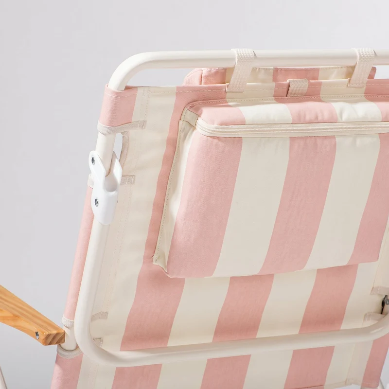 Chaise pliante de plage en toile à rayures rose Crew Pink Stripe The Penny - Business & Pleasure