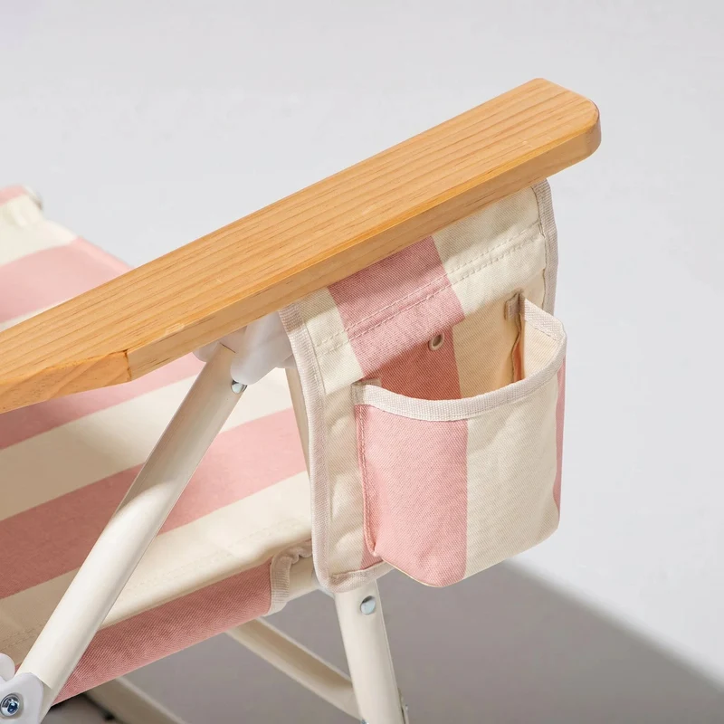 Chaise pliante de plage en toile à rayures rose Crew Pink Stripe The Penny - Business & Pleasure