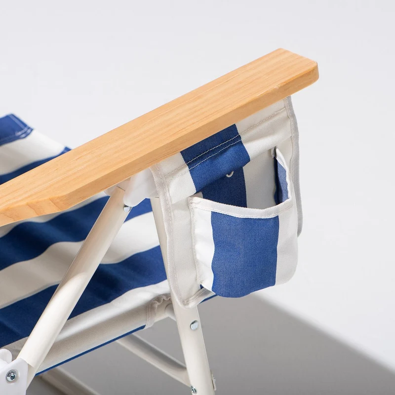 Chaise pliante de plage en toile à rayures bleu Crew Blue Stripe The Penny - Business & Pleasure