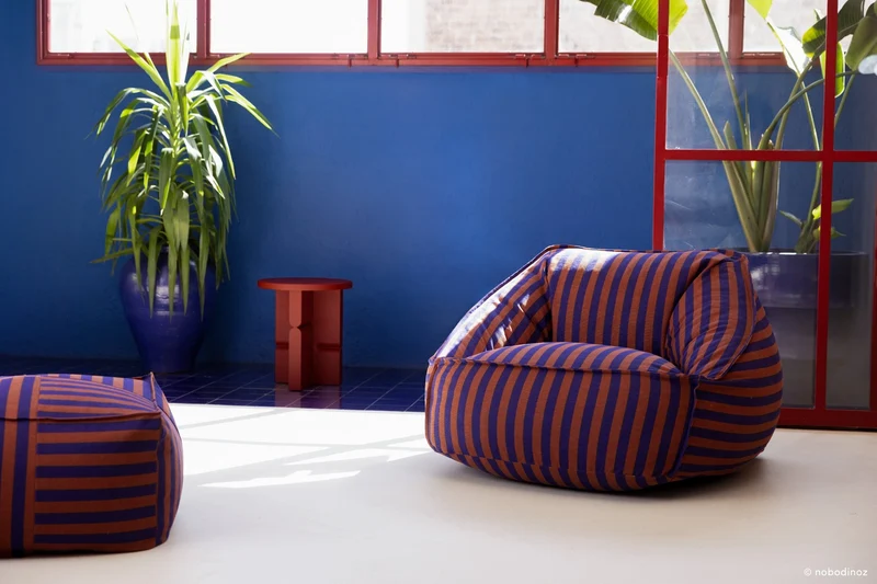 Pouf ottoman carré en coton rayures bleu et bordeaux 55 x 55 x 35cm Otto - Nobodinoz