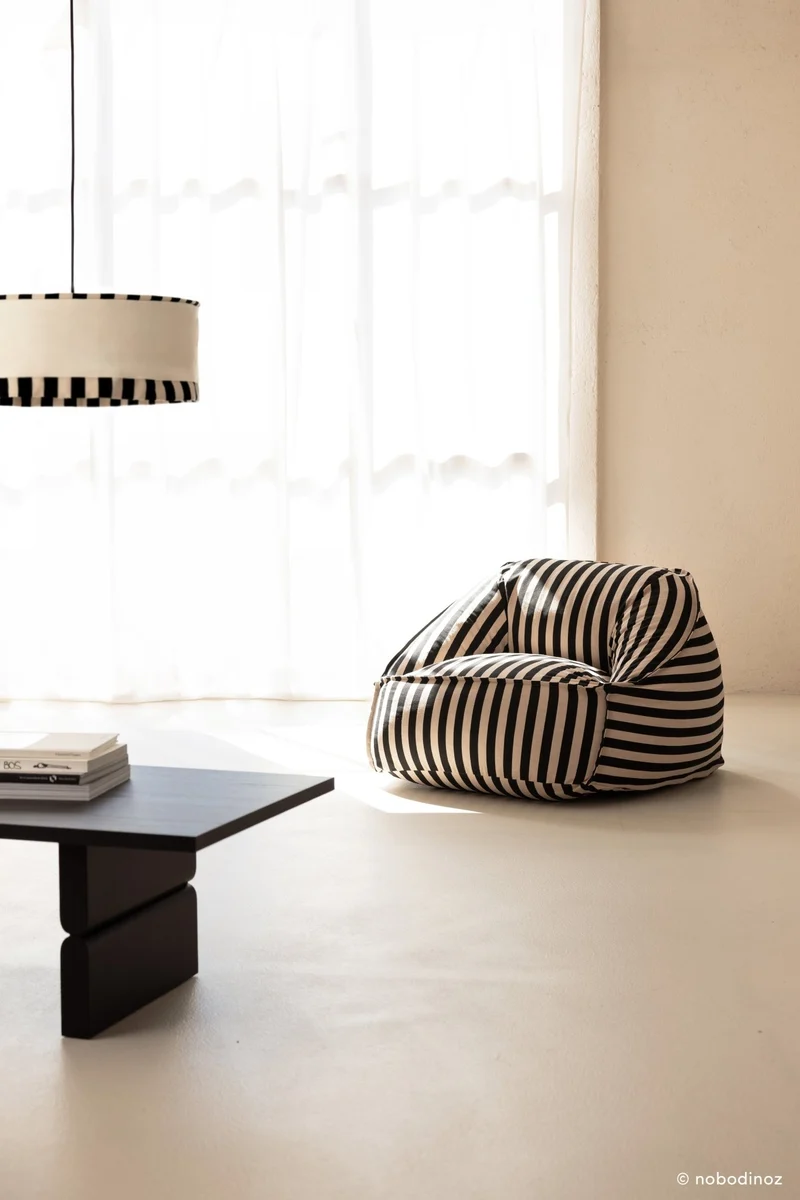 Fauteuil pouf en coton à rayures noir et beige 105 x 105 x 60 cm Ziggy - Nobodinoz