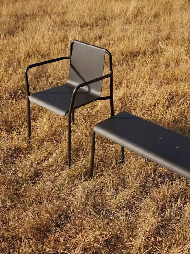 Banc de jardin en acier thermolaqué inoxydable noir 140x42x45cm Panorama - TIPTOE