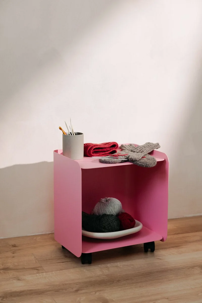 Table d'appoint à roulettes en acier rose 40x30x43,5cm Juno - Metallbude