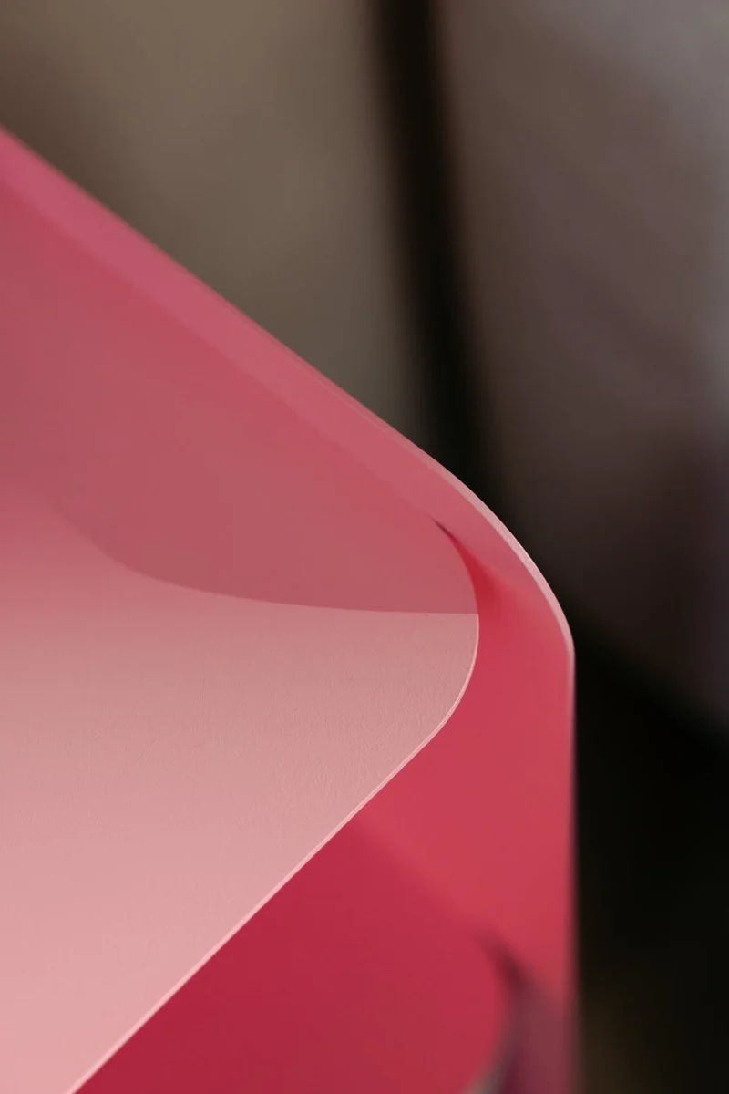 Table d'appoint à roulettes en acier rose 40x30x43,5cm Juno - Metallbude
