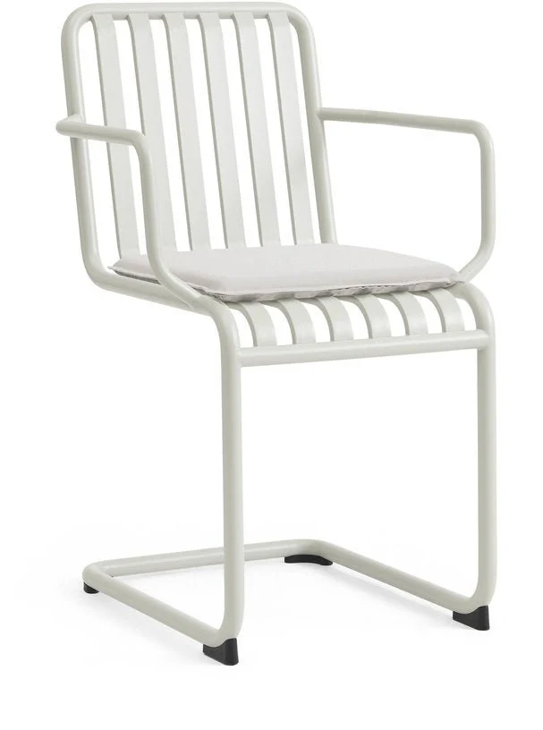 Chaise de jardin avec accoudoirs en acier gris clair Palissade - HAY
