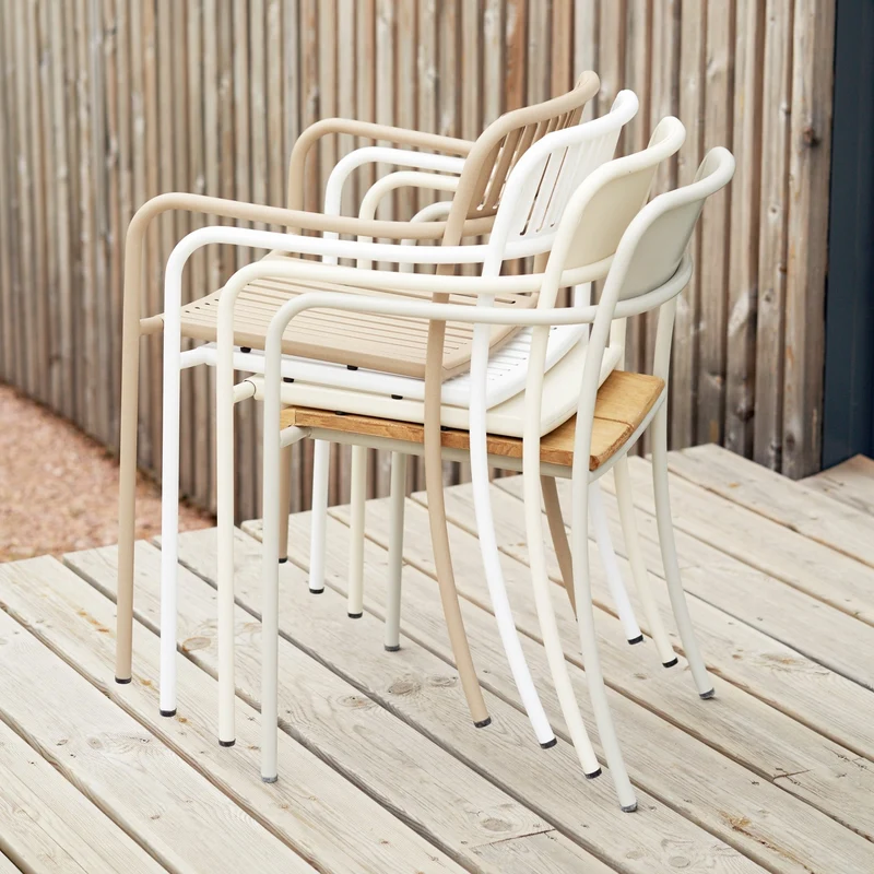 Chaise de jardin avec accoudoirs à lames en acier inoxydable blanc pur Patio - Tolix