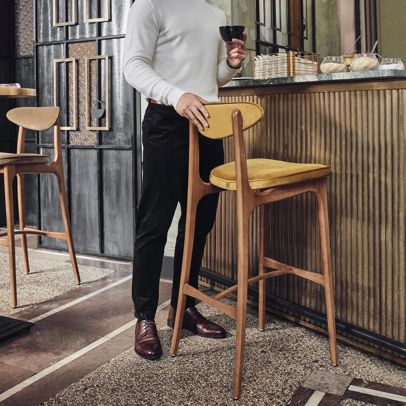 Chaise de bar en velours rose poudré et frêne 100 cm - 366 Concept