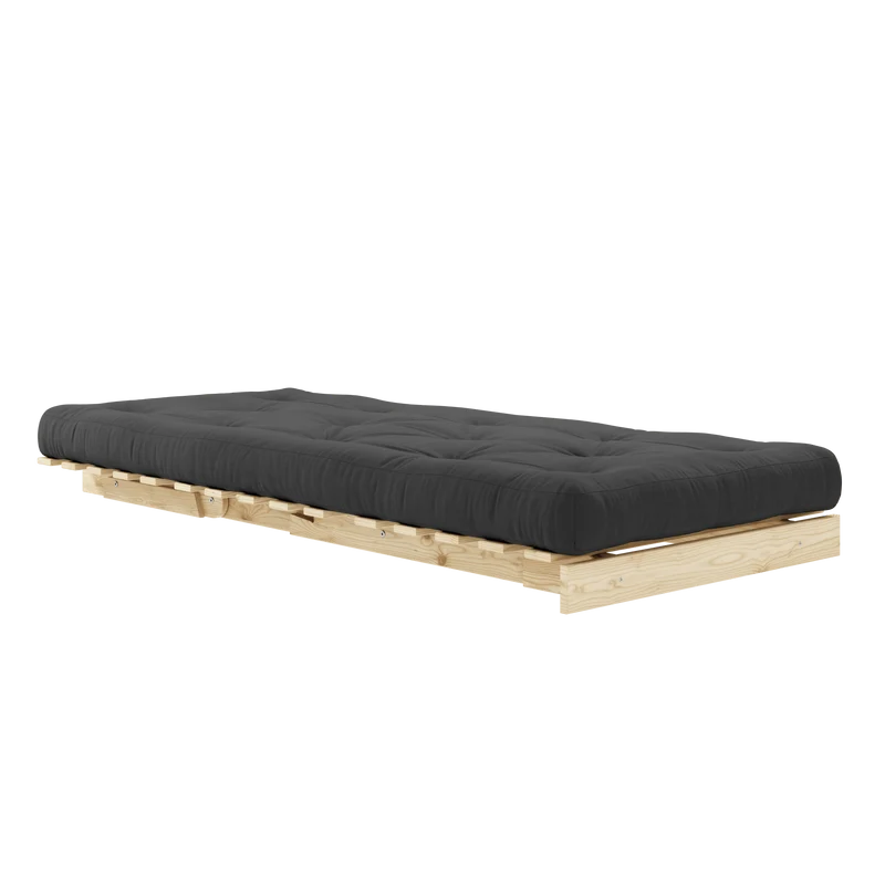 Canapé-lit en pin massif avec matelas gris foncé 90x200cm Raw roots - Karup Design