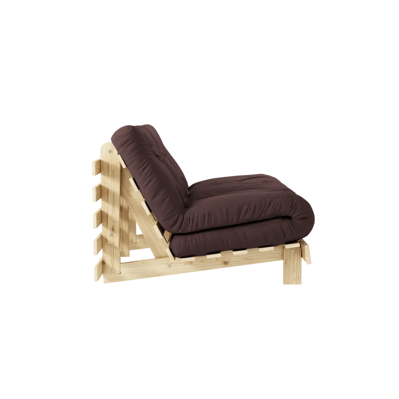 Canapé-lit en pin massif avec matelas marron 140x200cm Raw roots - Karup Design