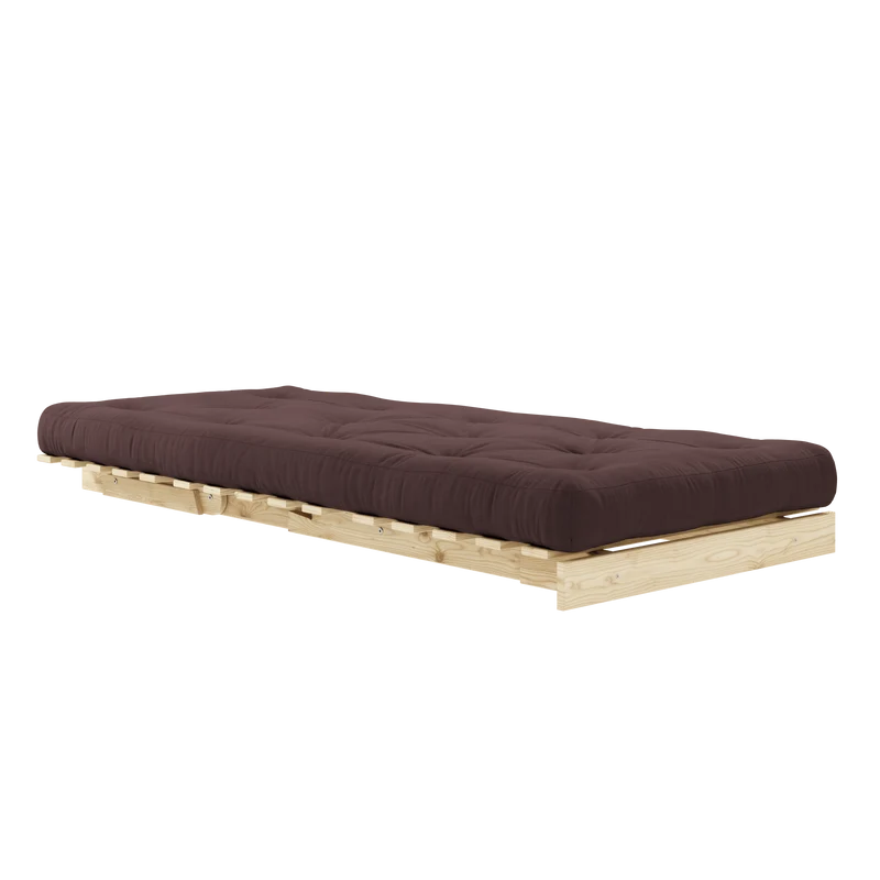 Canapé-lit en pin massif avec matelas marron 90x200cm Raw roots - Karup Design