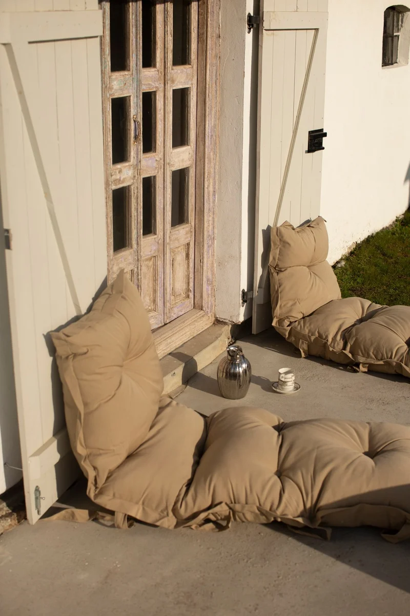 Futon d'extérieur en acrylique beige 80x135x65cm Sit and sleep - Karup Design