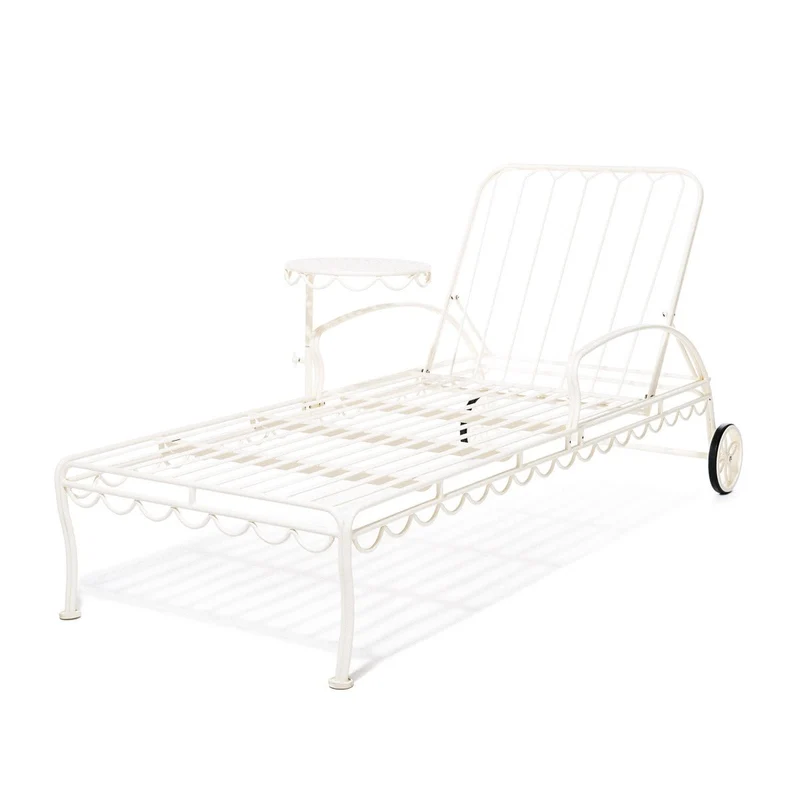 Transat de jardin en métal blanc antique et coussin en tissu jaune Rivie Mimosa The Al Fresco - Business & Pleasure
