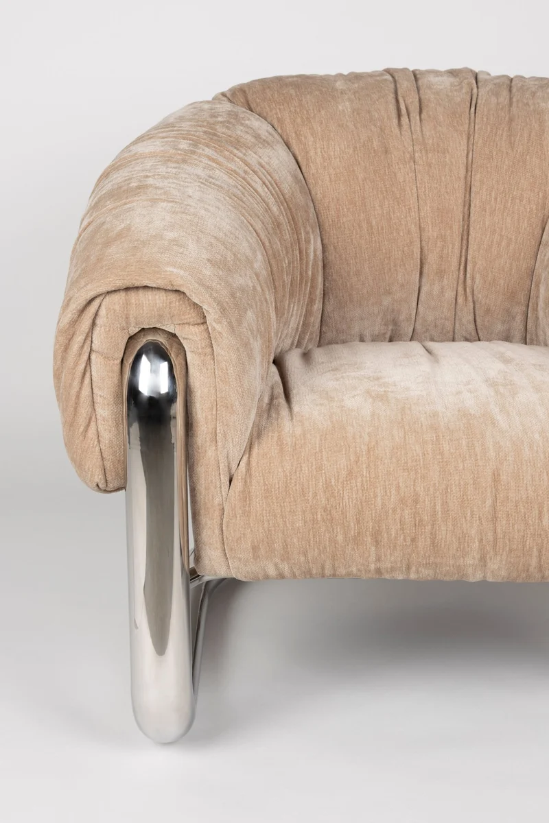 Fauteuil rétro en velours marron et acier chromé Marly - Dutchbone