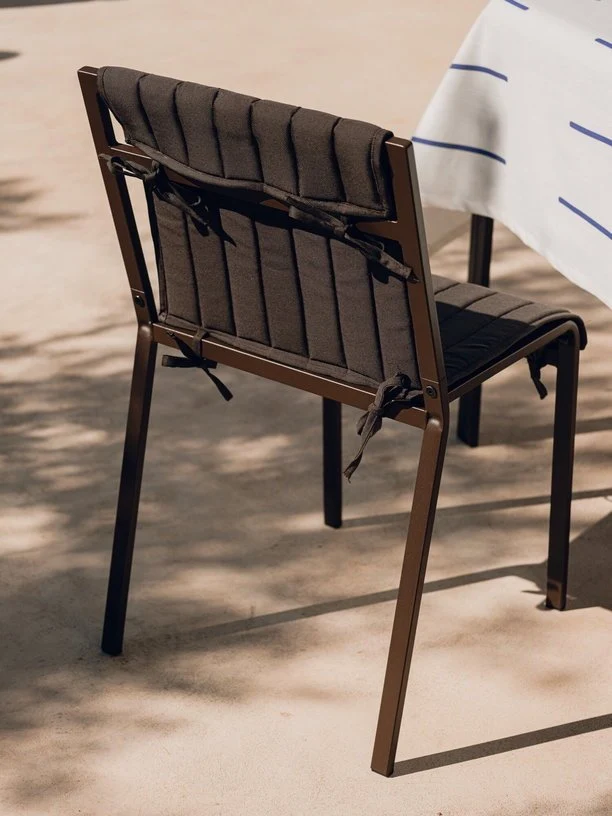 Chaise de jardin en acier brun cacao Oto - noo.ma