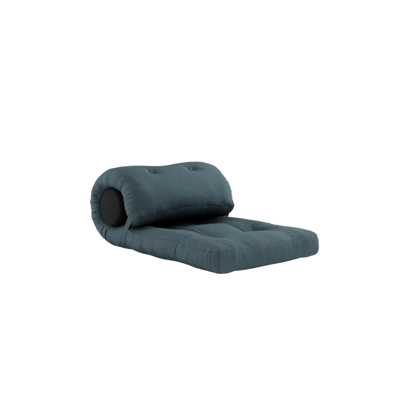 Fauteuil convertible bleu pétrole avec coussin gris foncé 70x120x40cm Wrap - Karup Design